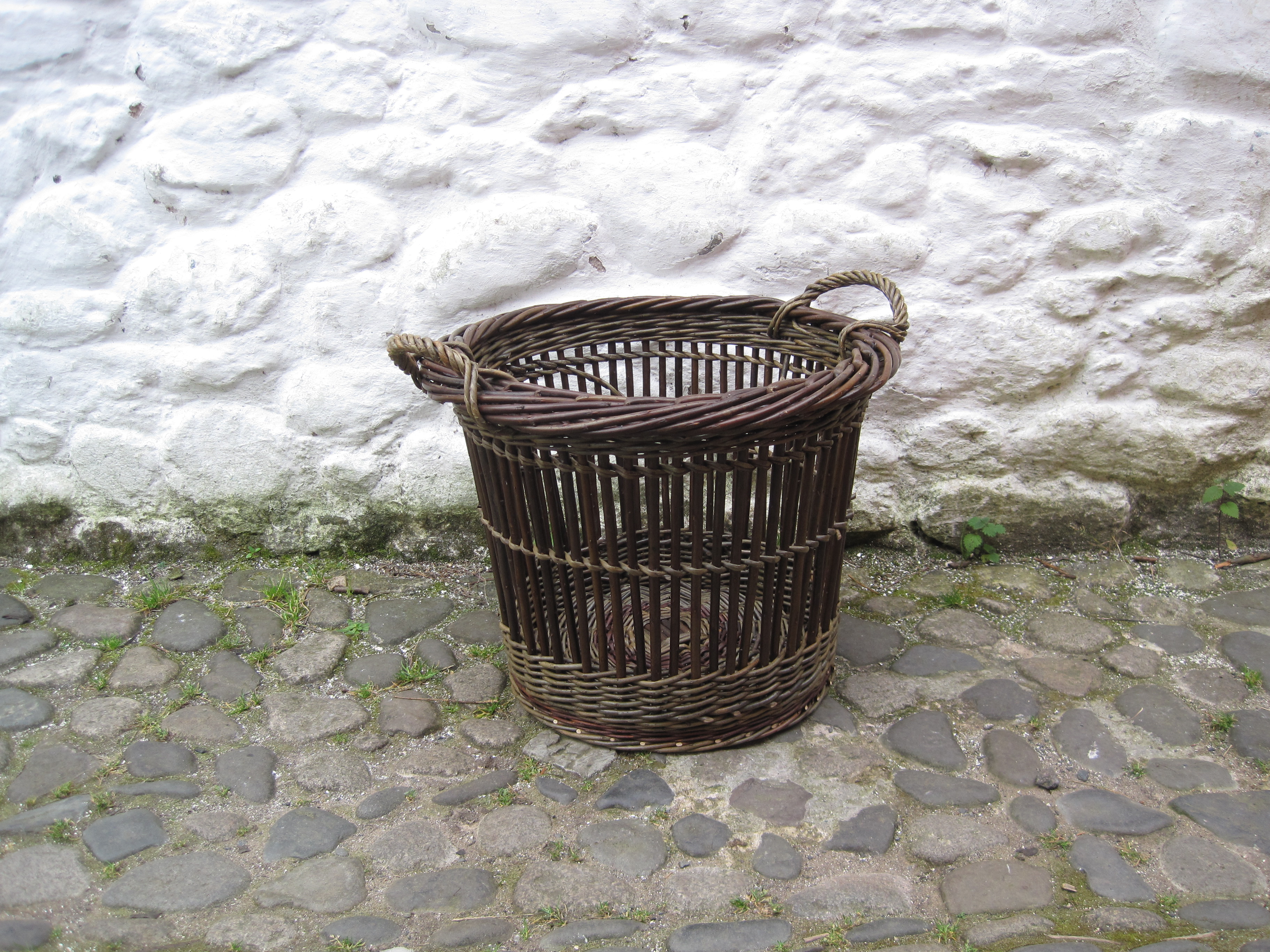 Traditional Willow Bob Johnston Baskets